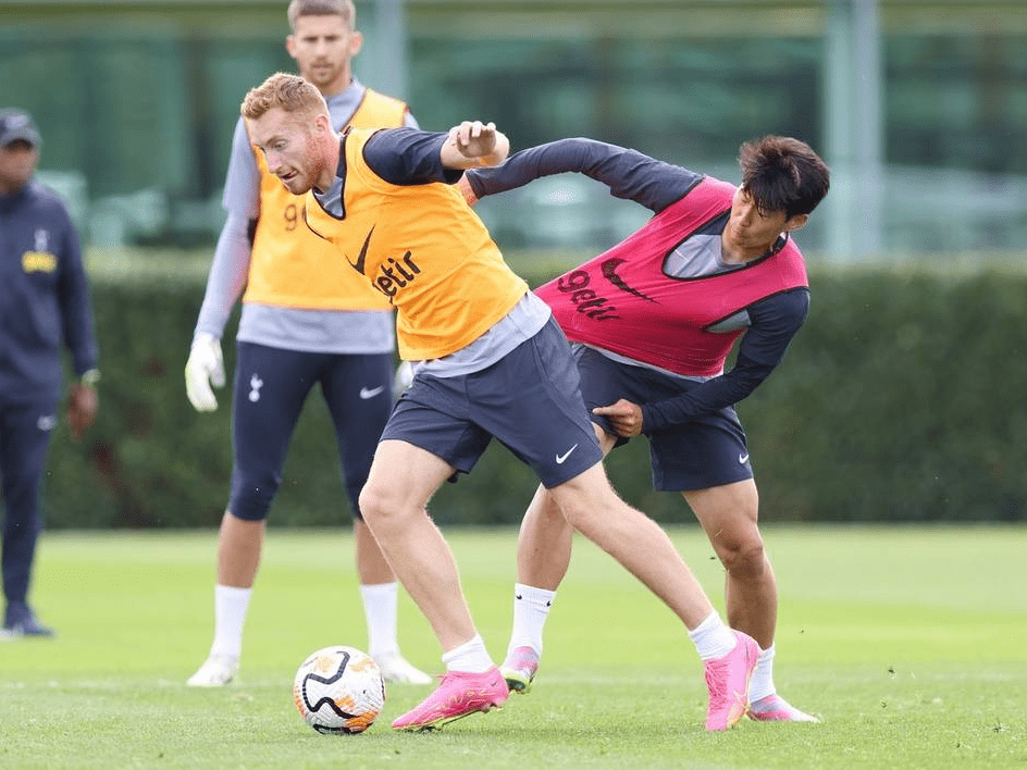 世体：巴萨想年底前获诺坎普1C阶段许可，届时能容纳6.2万人（世体：巴萨力争年内获批诺坎普1C阶段，届时可容纳6.2万人）