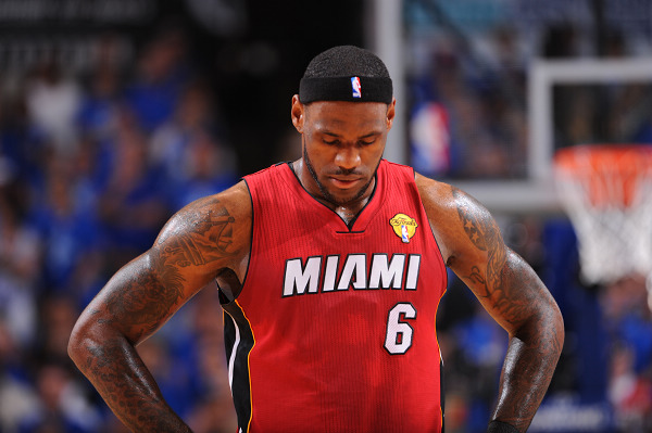 大魔王也来了！张怡宁现场观战（张怡宁亲临现场观赛，“大魔王”到场助阵）