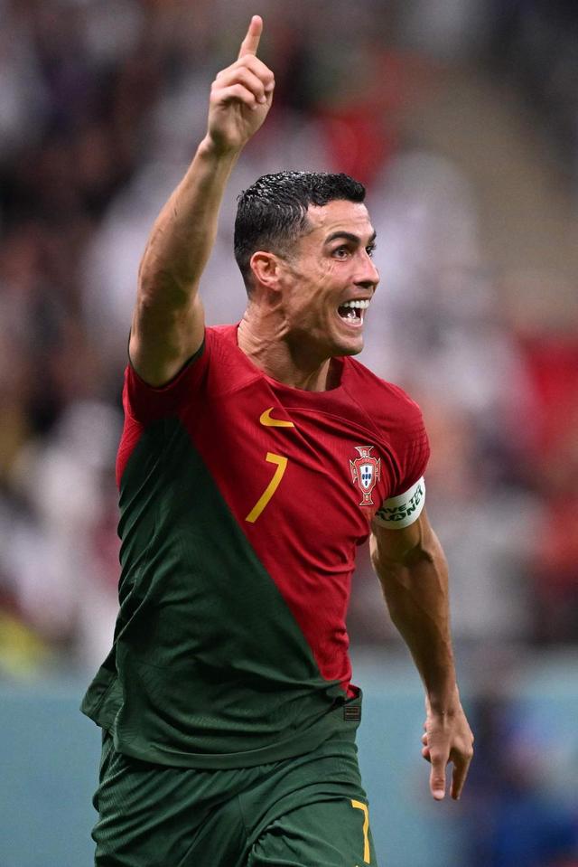 阿尔特塔：孔帕尼做什么都会很出色，他干得这么好我非常开心（阿尔特塔盛赞孔帕尼：无论做什么都很出色，他的表现让我非常高兴）