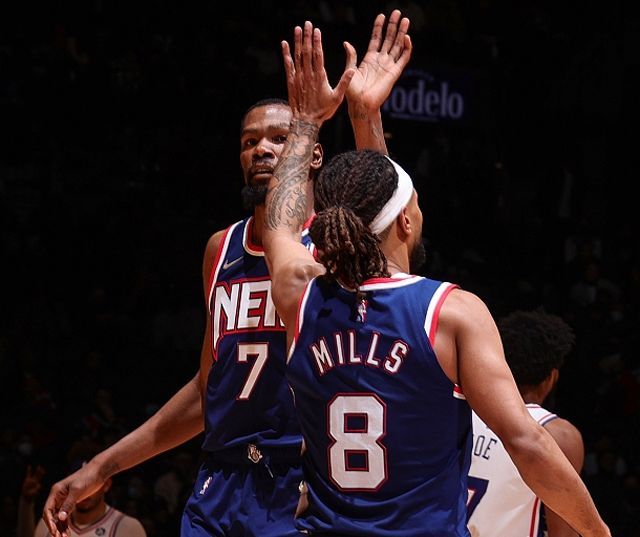 斯帕莱蒂：踢无锋不是想刺激前锋，是因为我确信那是正确体系（斯帕莱蒂：采用无锋阵不是为敲打前锋，我坚信这是最合适的体系）