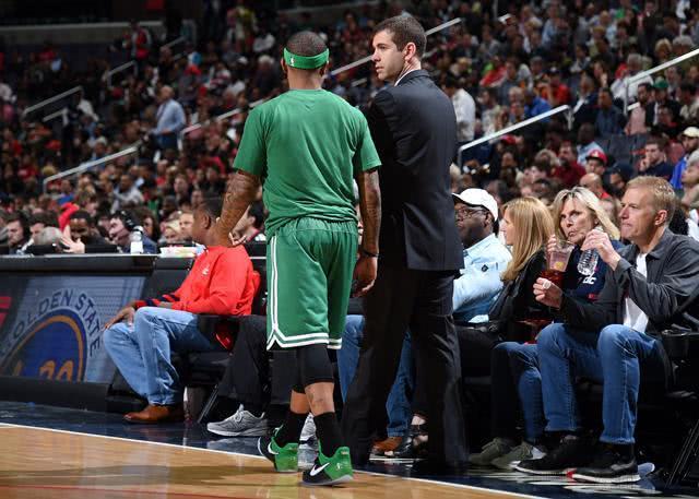 皇家马德里VS毕尔巴鄂竞技：姆巴佩触底反弹，阿隆索战术决胜关键（皇家马德里对阵毕尔巴鄂竞技：姆巴佩强势回暖，阿隆索战术或定胜负）