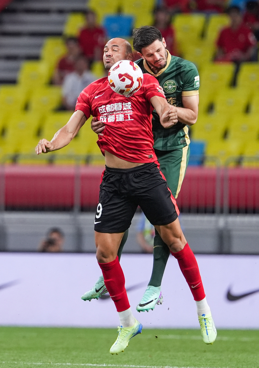 埃梅里神了！大黑马阿斯顿维拉豪取6连胜，力压切尔西升至联赛第三（埃梅里太神了！阿斯顿维拉豪取六连胜，反超切尔西升至联赛第三）