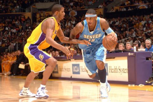 拉文半场表现不佳，得分与正负值双双垫底（拉文半场低迷，得分与正负值均为全队最低）