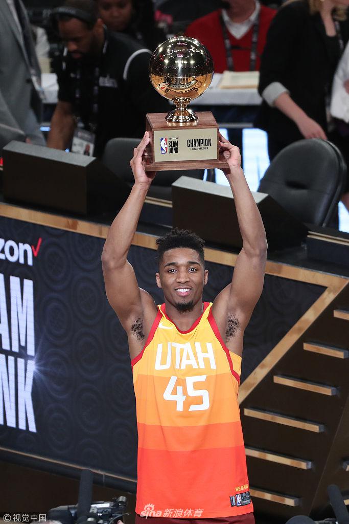 切尔西利物浦失分，利兹联逃离降级区，英超积分榜最新出炉（英超积分榜更新：切尔西、利物浦丢分，利兹联暂脱降级区）