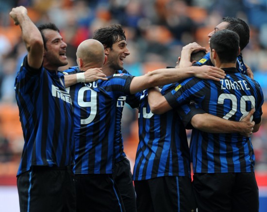 旧将：维尼修斯的表现与他的续约要求不符，多数皇马球员也是如此（前皇马球员：维尼修斯表现配不上续约要价，多数皇马球员也如此）