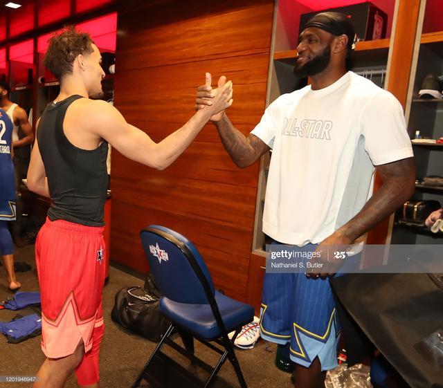 你抢到票了吗？足协杯决赛开票1分钟内所有分区开售票均售空（足协杯决赛开售一分钟全分区售罄，你抢到了吗？）