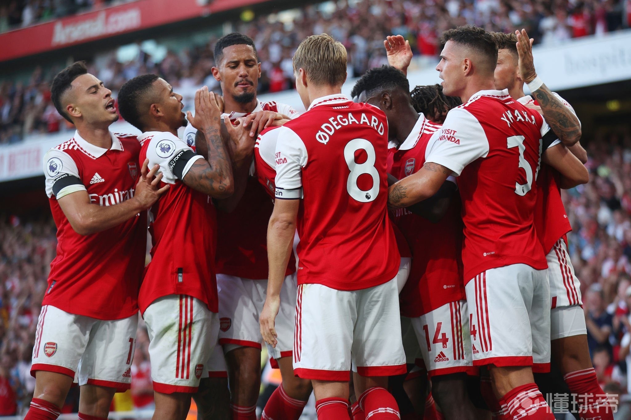 东体：莱昂纳多正进行恢复训练，加布里埃尔也尚未参加合练（东体：莱昂纳多处于康复期训练，加布里埃尔暂未回归合练）