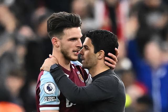 不和谐，太阳报：拜仁球迷在赛前与现场警察和安保发生冲突（太阳报：拜仁球迷赛前与现场警方及安保爆发冲突）