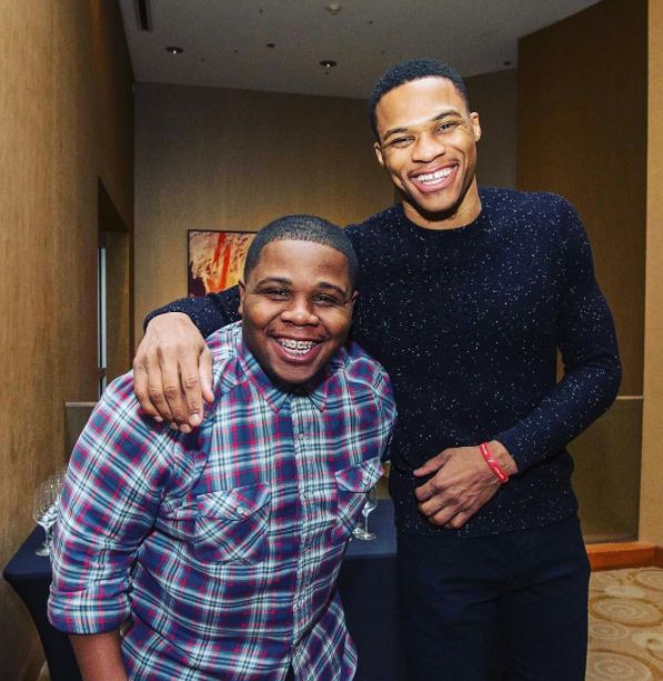 默特萨克：我们想培养球员的场内外品质；为阿森纳工作是荣幸（默特萨克：专注提升球员场上场下素养，能为阿森纳效力深感荣幸）