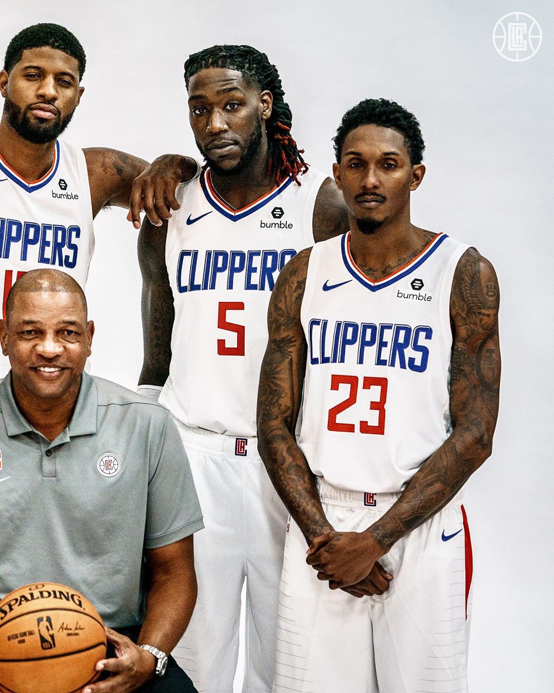 早报：进球大战曼联4-4樱桃；贝蒂斯闷平巴列卡诺（晨报：曼联与樱桃4-4上演进球大战；贝蒂斯与巴列卡诺闷平收场）