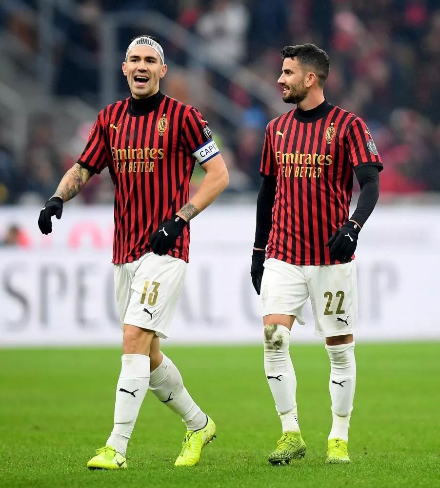 世欧预半场：瓦尔加凌空世界波，匈牙利暂2-1爱尔兰（半场战报：瓦尔加凌空抽射破门，匈牙利暂以2-1领先爱尔兰）